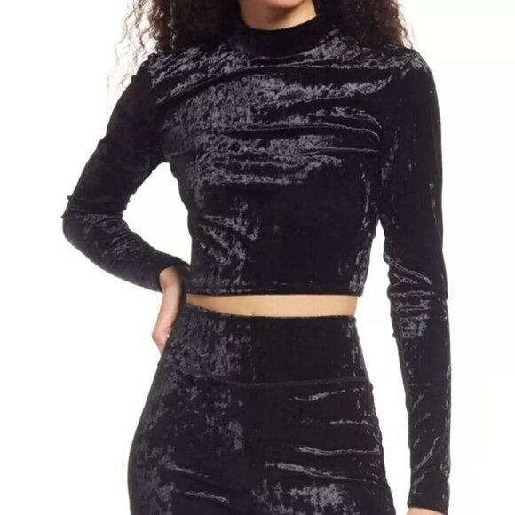 NWT BP by Nordstrom Mock Neck Velvet Long Sleeve Crop Top - M - Picture 1 of 8